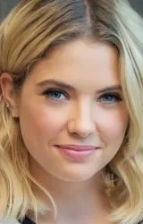 Эшли Бенсон